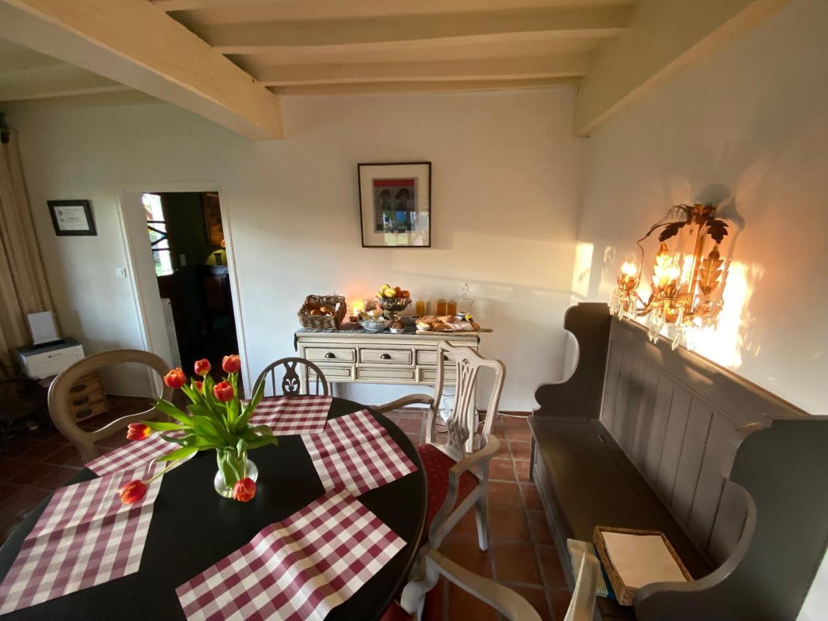 Bed and Breakfast Domaine Du Tafiart Sarron Exterior foto