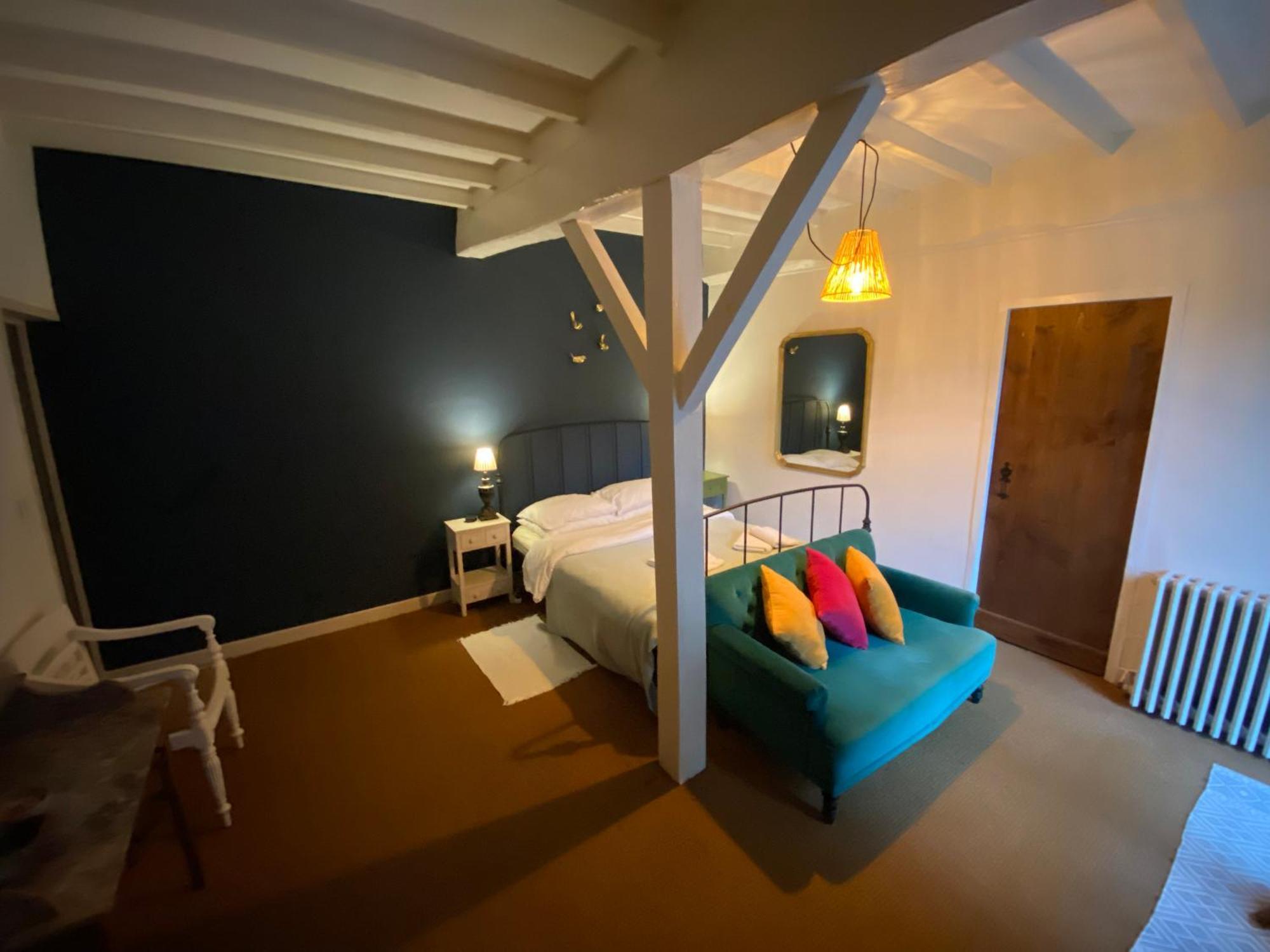 Bed and Breakfast Domaine Du Tafiart Sarron Exterior foto